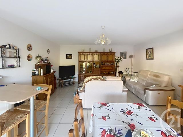 Appartement à vendre - 4 pièces - 87.97 m2 - ST RAPHAEL - 83 - PROVENCE-ALPES-COTE-D-AZUR - Century 21 Sud Habitat