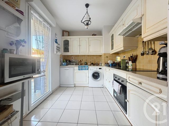 Appartement à vendre - 4 pièces - 87.97 m2 - ST RAPHAEL - 83 - PROVENCE-ALPES-COTE-D-AZUR - Century 21 Sud Habitat