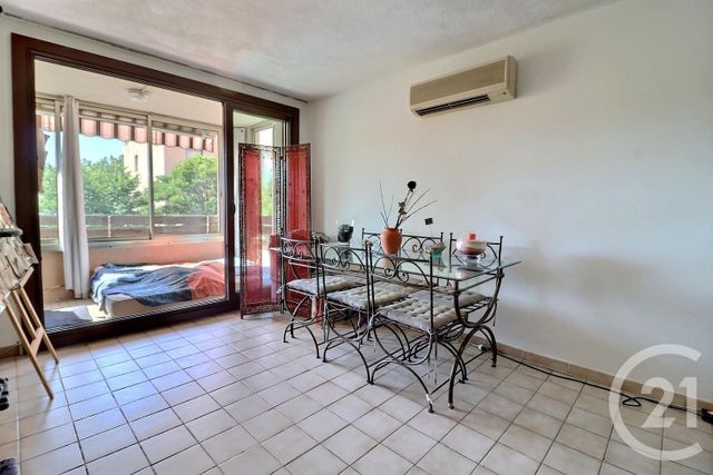 Afficher la photo en grand Appartement F3 à vendre - 3 pièces - 65.16 m2 - FREJUS - 83 - PROVENCE-ALPES-COTE-D-AZUR - Century 21 Sud Habitat
