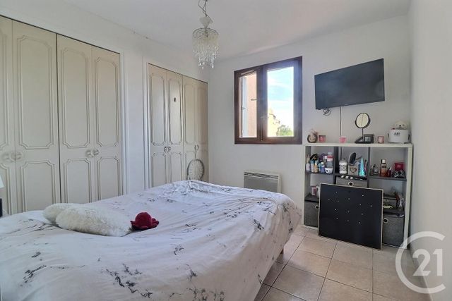 Afficher la photo en grand Appartement F3 à vendre - 3 pièces - 65.16 m2 - FREJUS - 83 - PROVENCE-ALPES-COTE-D-AZUR - Century 21 Sud Habitat