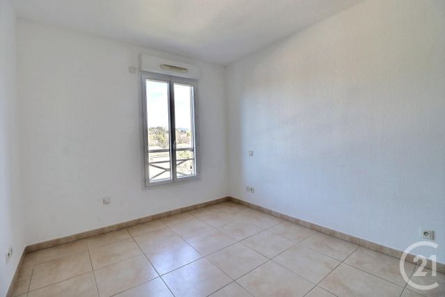 Appartement F3 à vendre - 3 pièces - 78.28 m2 - ST RAPHAEL - 83 - PROVENCE-ALPES-COTE-D-AZUR - Century 21 Sud Habitat