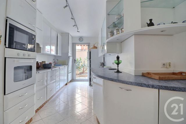 Appartement F3 à vendre - 3 pièces - 80.0 m2 - ST RAPHAEL - 83 - PROVENCE-ALPES-COTE-D-AZUR - Century 21 Sud Habitat