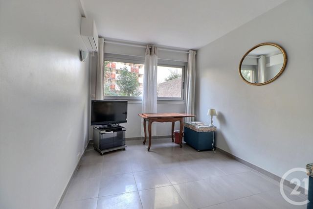 Appartement F3 à vendre - 3 pièces - 80.0 m2 - ST RAPHAEL - 83 - PROVENCE-ALPES-COTE-D-AZUR - Century 21 Sud Habitat