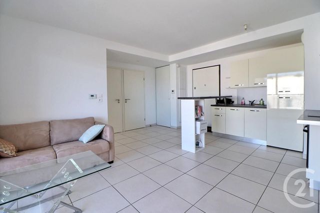 Appartement T2 à vendre - 2 pièces - 40.0 m2 - FREJUS - 83 - PROVENCE-ALPES-COTE-D-AZUR - Century 21 Sud Habitat