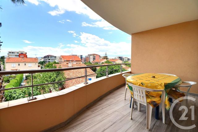 Afficher la photo en grand Appartement T2 à vendre - 2 pièces - 51.2 m2 - FREJUS - 83 - PROVENCE-ALPES-COTE-D-AZUR - Century 21 Sud Habitat