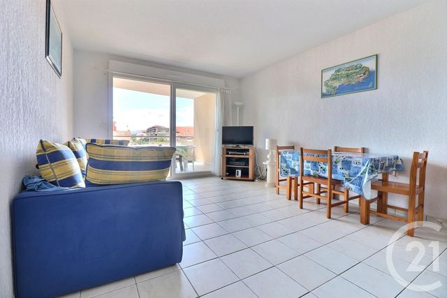 Afficher la photo en grand Appartement T2 à vendre - 2 pièces - 51.2 m2 - FREJUS - 83 - PROVENCE-ALPES-COTE-D-AZUR - Century 21 Sud Habitat
