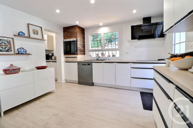 maison à vendre - 6 pièces - 163.0 m2 - ST RAPHAEL - 83 - PROVENCE-ALPES-COTE-D-AZUR - Century 21 Sud Habitat