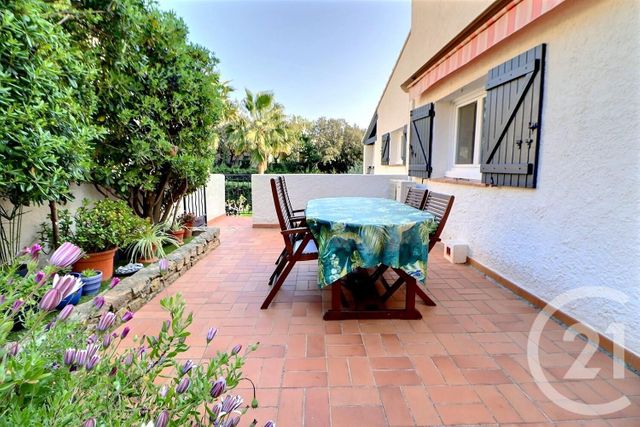 maison à vendre - 6 pièces - 163.0 m2 - ST RAPHAEL - 83 - PROVENCE-ALPES-COTE-D-AZUR - Century 21 Sud Habitat