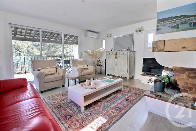 maison à vendre - 6 pièces - 163.0 m2 - ST RAPHAEL - 83 - PROVENCE-ALPES-COTE-D-AZUR - Century 21 Sud Habitat