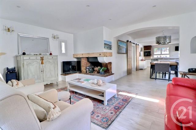 maison à vendre - 6 pièces - 163.0 m2 - ST RAPHAEL - 83 - PROVENCE-ALPES-COTE-D-AZUR - Century 21 Sud Habitat