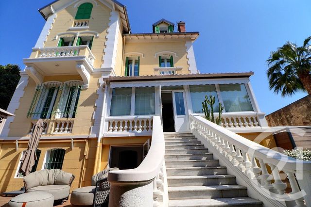Afficher la photo en grand maison à vendre - 7 pièces - 244.0 m2 - ST RAPHAEL - 83 - PROVENCE-ALPES-COTE-D-AZUR - Century 21 Sud Habitat