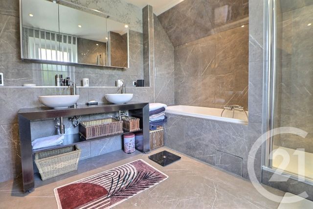 Afficher la photo en grand maison à vendre - 7 pièces - 244.0 m2 - ST RAPHAEL - 83 - PROVENCE-ALPES-COTE-D-AZUR - Century 21 Sud Habitat