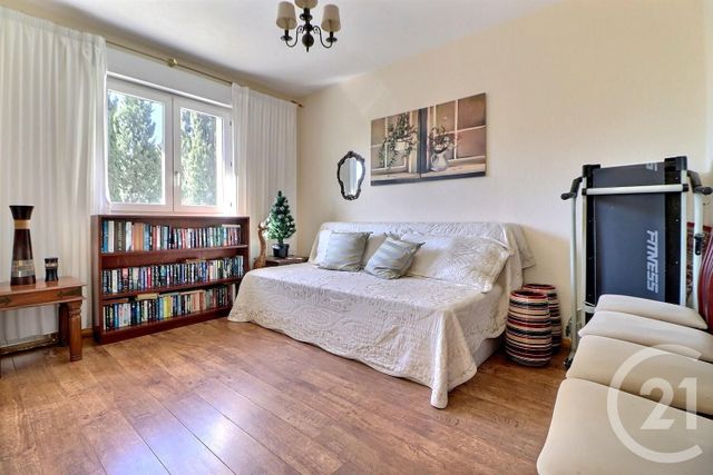 Appartement T3 à vendre - 3 pièces - 81.14 m2 - ST RAPHAEL - 83 - PROVENCE-ALPES-COTE-D-AZUR - Century 21 Sud Habitat