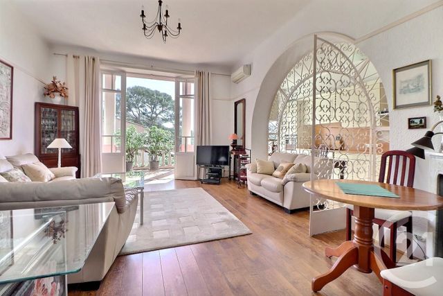 Appartement T3 à vendre - 3 pièces - 81.14 m2 - ST RAPHAEL - 83 - PROVENCE-ALPES-COTE-D-AZUR - Century 21 Sud Habitat