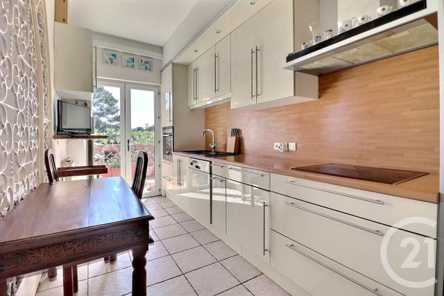Appartement T3 à vendre - 3 pièces - 81.14 m2 - ST RAPHAEL - 83 - PROVENCE-ALPES-COTE-D-AZUR - Century 21 Sud Habitat