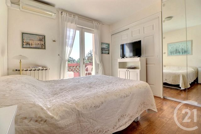 Appartement T3 à vendre - 3 pièces - 81.14 m2 - ST RAPHAEL - 83 - PROVENCE-ALPES-COTE-D-AZUR - Century 21 Sud Habitat