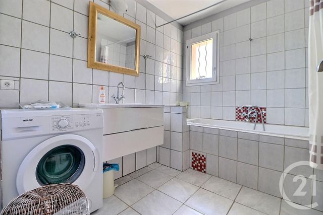 Appartement T3 à vendre - 3 pièces - 81.14 m2 - ST RAPHAEL - 83 - PROVENCE-ALPES-COTE-D-AZUR - Century 21 Sud Habitat