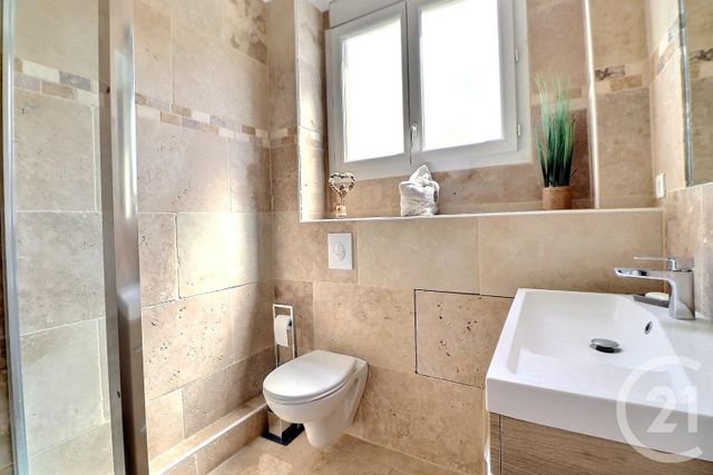 maison à vendre - 4 pièces - 82.0 m2 - ST RAPHAEL - 83 - PROVENCE-ALPES-COTE-D-AZUR - Century 21 Sud Habitat