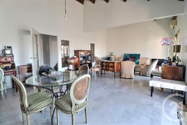 Afficher la photo en grand Appartement T4 à vendre - 4 pièces - 80.74 m2 - ST RAPHAEL - 83 - PROVENCE-ALPES-COTE-D-AZUR - Century 21 Sud Habitat