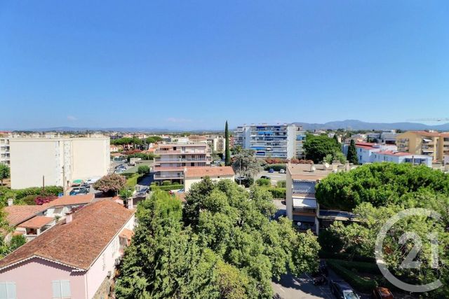 Afficher la photo en grand Appartement T4 à vendre - 4 pièces - 80.74 m2 - ST RAPHAEL - 83 - PROVENCE-ALPES-COTE-D-AZUR - Century 21 Sud Habitat