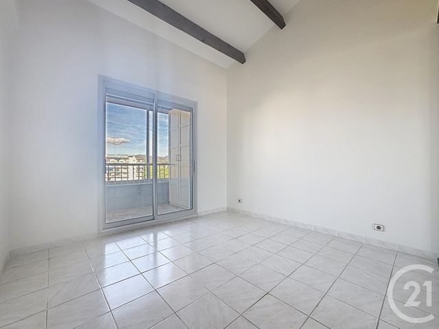 Appartement T4 à vendre - 4 pièces - 80.74 m2 - ST RAPHAEL - 83 - PROVENCE-ALPES-COTE-D-AZUR - Century 21 Sud Habitat