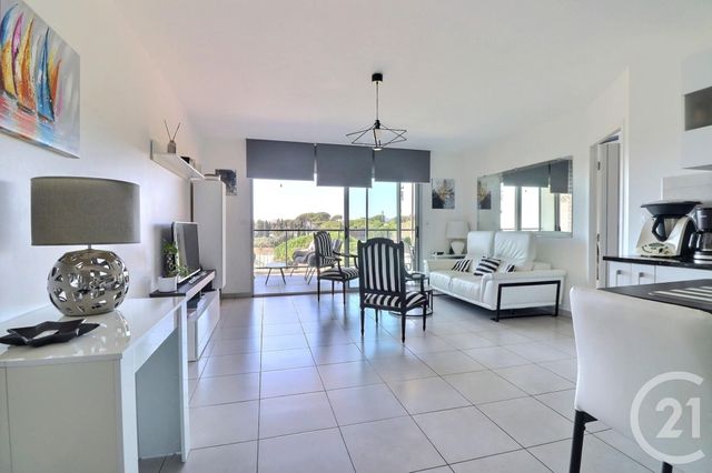 Appartement T4 à vendre - 4 pièces - 91.82 m2 - FREJUS - 83 - PROVENCE-ALPES-COTE-D-AZUR - Century 21 Sud Habitat