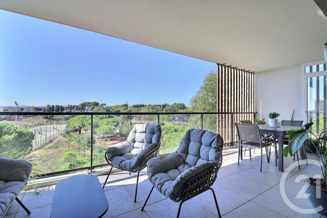 Appartement T4 à vendre - 4 pièces - 91.82 m2 - FREJUS - 83 - PROVENCE-ALPES-COTE-D-AZUR - Century 21 Sud Habitat