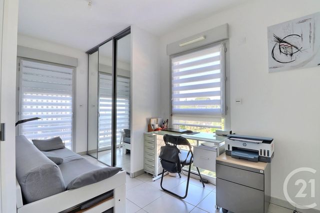 Appartement T4 à vendre - 4 pièces - 91.82 m2 - FREJUS - 83 - PROVENCE-ALPES-COTE-D-AZUR - Century 21 Sud Habitat