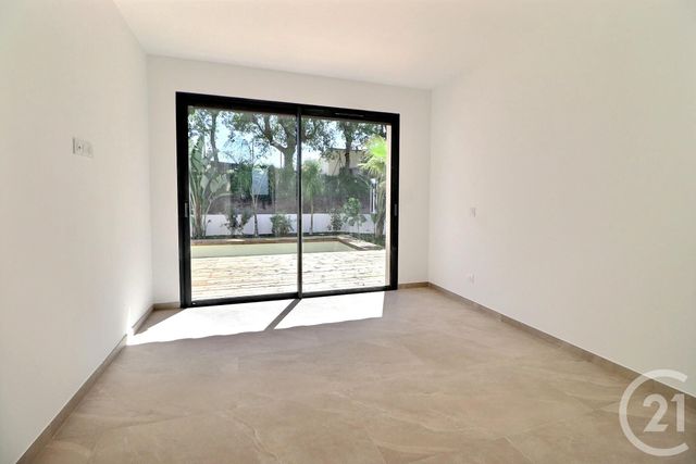 maison à vendre - 4 pièces - 103.0 m2 - ROQUEBRUNE SUR ARGENS - 83 - PROVENCE-ALPES-COTE-D-AZUR - Century 21 Sud Habitat