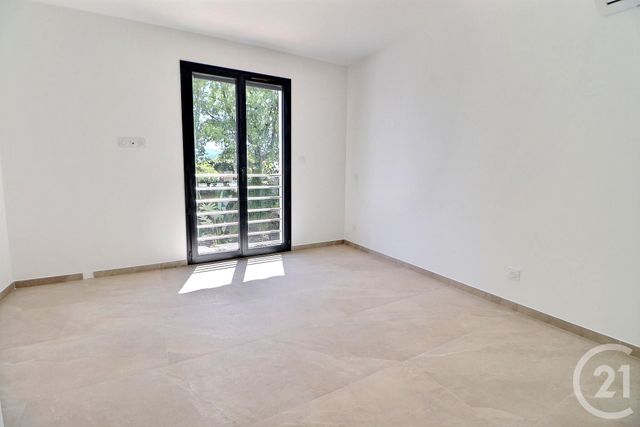 maison à vendre - 4 pièces - 103.0 m2 - ROQUEBRUNE SUR ARGENS - 83 - PROVENCE-ALPES-COTE-D-AZUR - Century 21 Sud Habitat