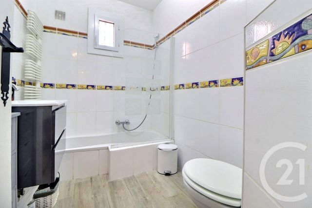 maison à vendre - 5 pièces - 130.0 m2 - ROQUEBRUNE SUR ARGENS - 83 - PROVENCE-ALPES-COTE-D-AZUR - Century 21 Sud Habitat