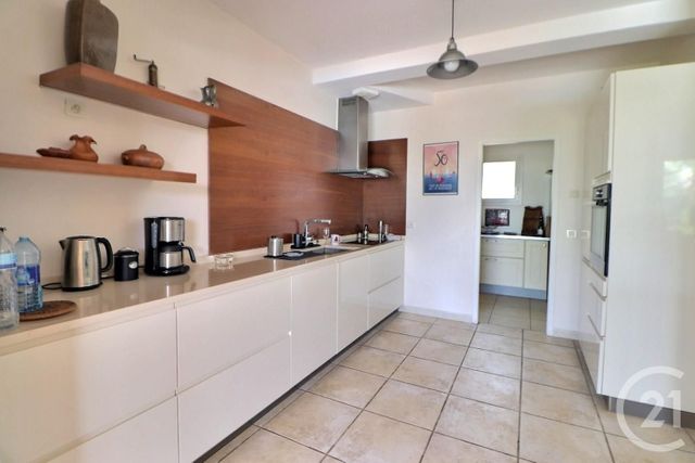 maison à vendre - 6 pièces - 182.0 m2 - BAGNOLS EN FORET - 83 - PROVENCE-ALPES-COTE-D-AZUR - Century 21 Sud Habitat