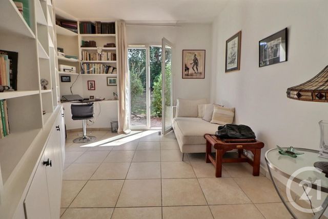 maison à vendre - 6 pièces - 182.0 m2 - BAGNOLS EN FORET - 83 - PROVENCE-ALPES-COTE-D-AZUR - Century 21 Sud Habitat