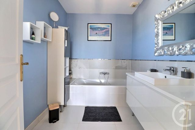 maison à vendre - 6 pièces - 182.0 m2 - BAGNOLS EN FORET - 83 - PROVENCE-ALPES-COTE-D-AZUR - Century 21 Sud Habitat