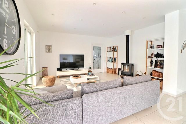 maison à vendre - 6 pièces - 206.0 m2 - BAGNOLS EN FORET - 83 - PROVENCE-ALPES-COTE-D-AZUR - Century 21 Sud Habitat