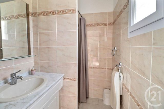 maison à vendre - 6 pièces - 206.0 m2 - BAGNOLS EN FORET - 83 - PROVENCE-ALPES-COTE-D-AZUR - Century 21 Sud Habitat