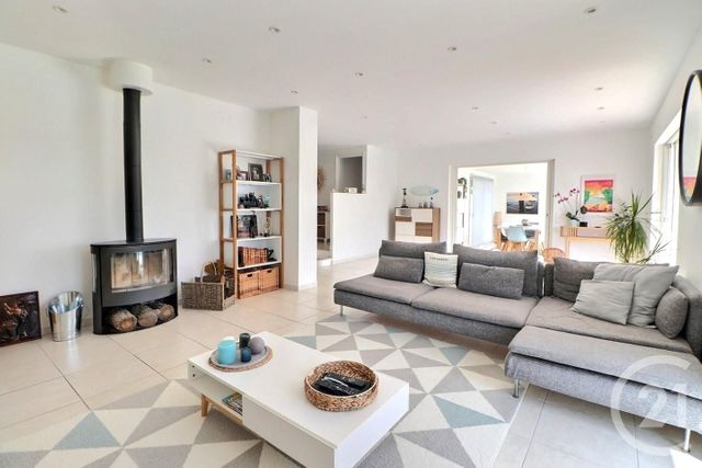 maison à vendre - 6 pièces - 206.0 m2 - BAGNOLS EN FORET - 83 - PROVENCE-ALPES-COTE-D-AZUR - Century 21 Sud Habitat