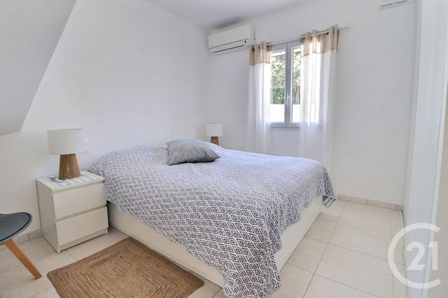 maison à vendre - 6 pièces - 206.0 m2 - BAGNOLS EN FORET - 83 - PROVENCE-ALPES-COTE-D-AZUR - Century 21 Sud Habitat