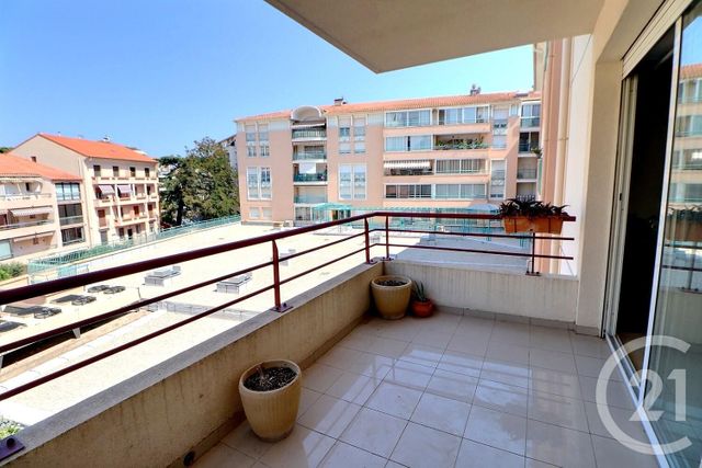 Appartement T2 à vendre - 2 pièces - 48.89 m2 - ST RAPHAEL - 83 - PROVENCE-ALPES-COTE-D-AZUR - Century 21 Sud Habitat