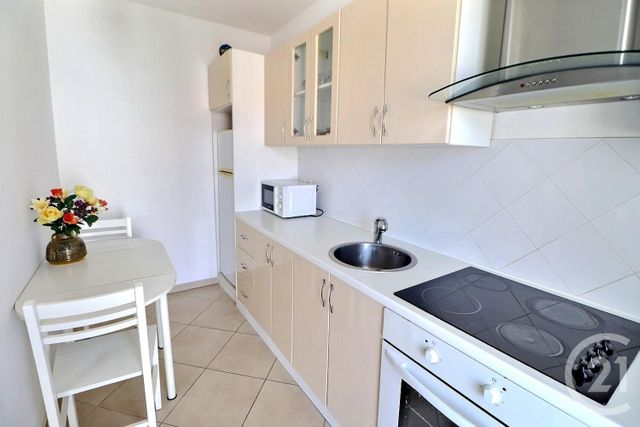 Appartement T2 à vendre - 2 pièces - 48.89 m2 - ST RAPHAEL - 83 - PROVENCE-ALPES-COTE-D-AZUR - Century 21 Sud Habitat