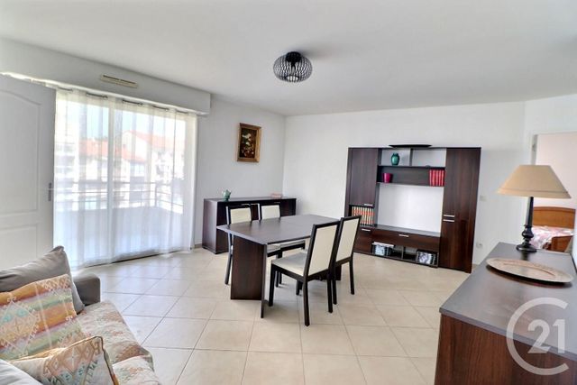 Appartement T2 à vendre - 2 pièces - 48.89 m2 - ST RAPHAEL - 83 - PROVENCE-ALPES-COTE-D-AZUR - Century 21 Sud Habitat