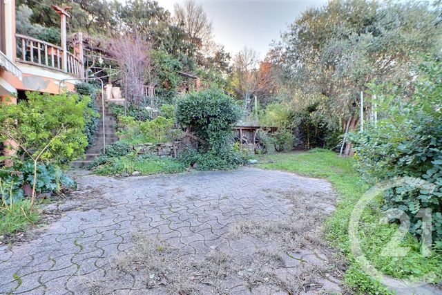 maison à vendre - 8 pièces - 194.75 m2 - ST RAPHAEL - 83 - PROVENCE-ALPES-COTE-D-AZUR - Century 21 Sud Habitat