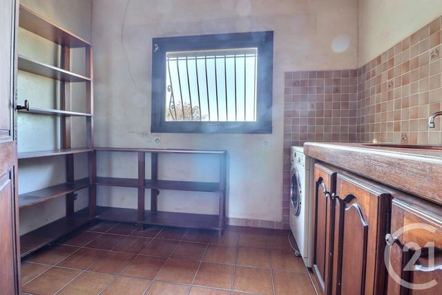 maison à vendre - 8 pièces - 194.75 m2 - ST RAPHAEL - 83 - PROVENCE-ALPES-COTE-D-AZUR - Century 21 Sud Habitat