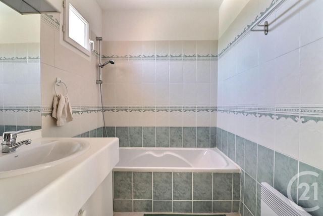 maison à vendre - 4 pièces - 91.53 m2 - ST RAPHAEL - 83 - PROVENCE-ALPES-COTE-D-AZUR - Century 21 Sud Habitat