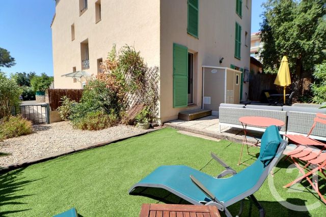 Appartement à vendre - 2 pièces - 35.0 m2 - FREJUS - 83 - PROVENCE-ALPES-COTE-D-AZUR - Century 21 Sud Habitat