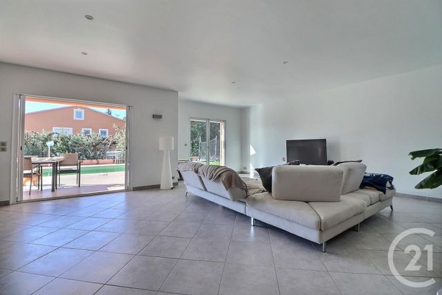 maison à vendre - 4 pièces - 120.0 m2 - FREJUS - 83 - PROVENCE-ALPES-COTE-D-AZUR - Century 21 Sud Habitat