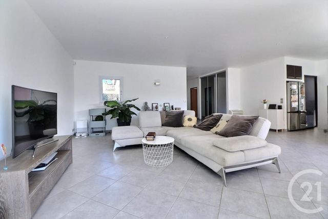 maison à vendre - 4 pièces - 120.0 m2 - FREJUS - 83 - PROVENCE-ALPES-COTE-D-AZUR - Century 21 Sud Habitat