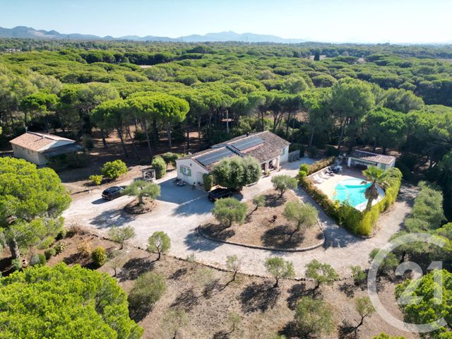 maison à vendre - 5 pièces - 178.0 m2 - ROQUEBRUNE SUR ARGENS - 83 - PROVENCE-ALPES-COTE-D-AZUR - Century 21 Sud Habitat