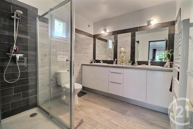 maison à vendre - 5 pièces - 178.0 m2 - ROQUEBRUNE SUR ARGENS - 83 - PROVENCE-ALPES-COTE-D-AZUR - Century 21 Sud Habitat