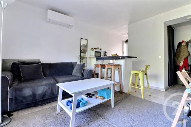 Appartement F2 à vendre - 2 pièces - 27.0 m2 - FREJUS - 83 - PROVENCE-ALPES-COTE-D-AZUR - Century 21 Sud Habitat